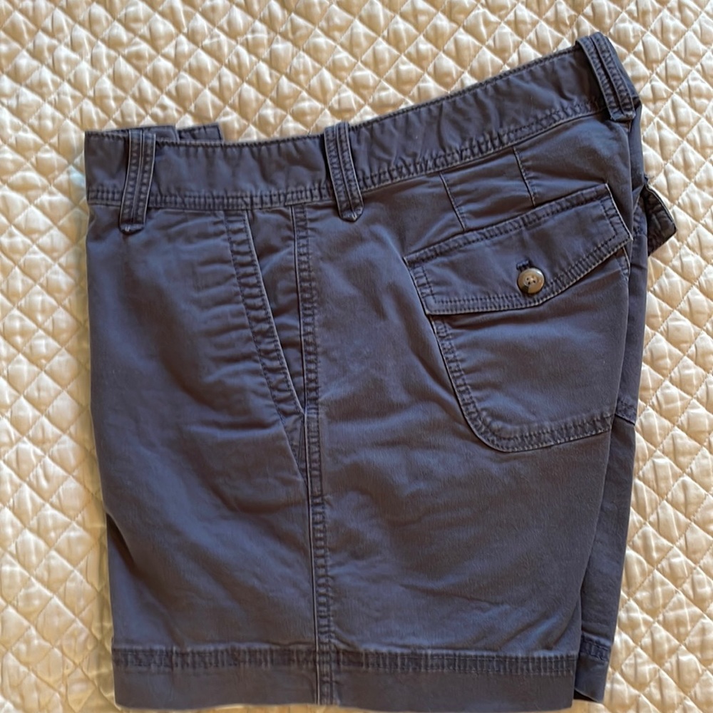Eddie Bauer gray cargo shorts
